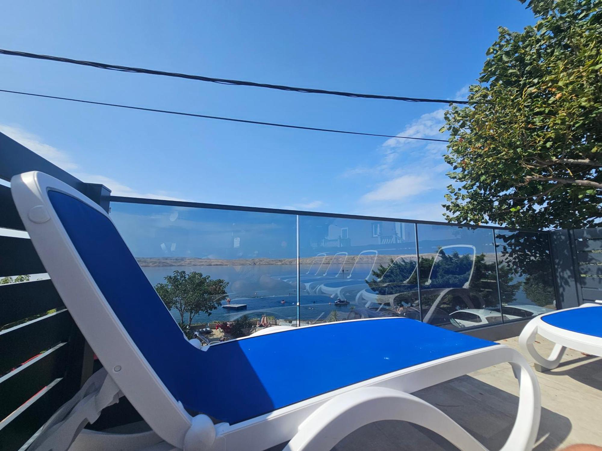 Beachfront House Ivana With Pool - Renovated 2025 Cesarica Exteriör bild