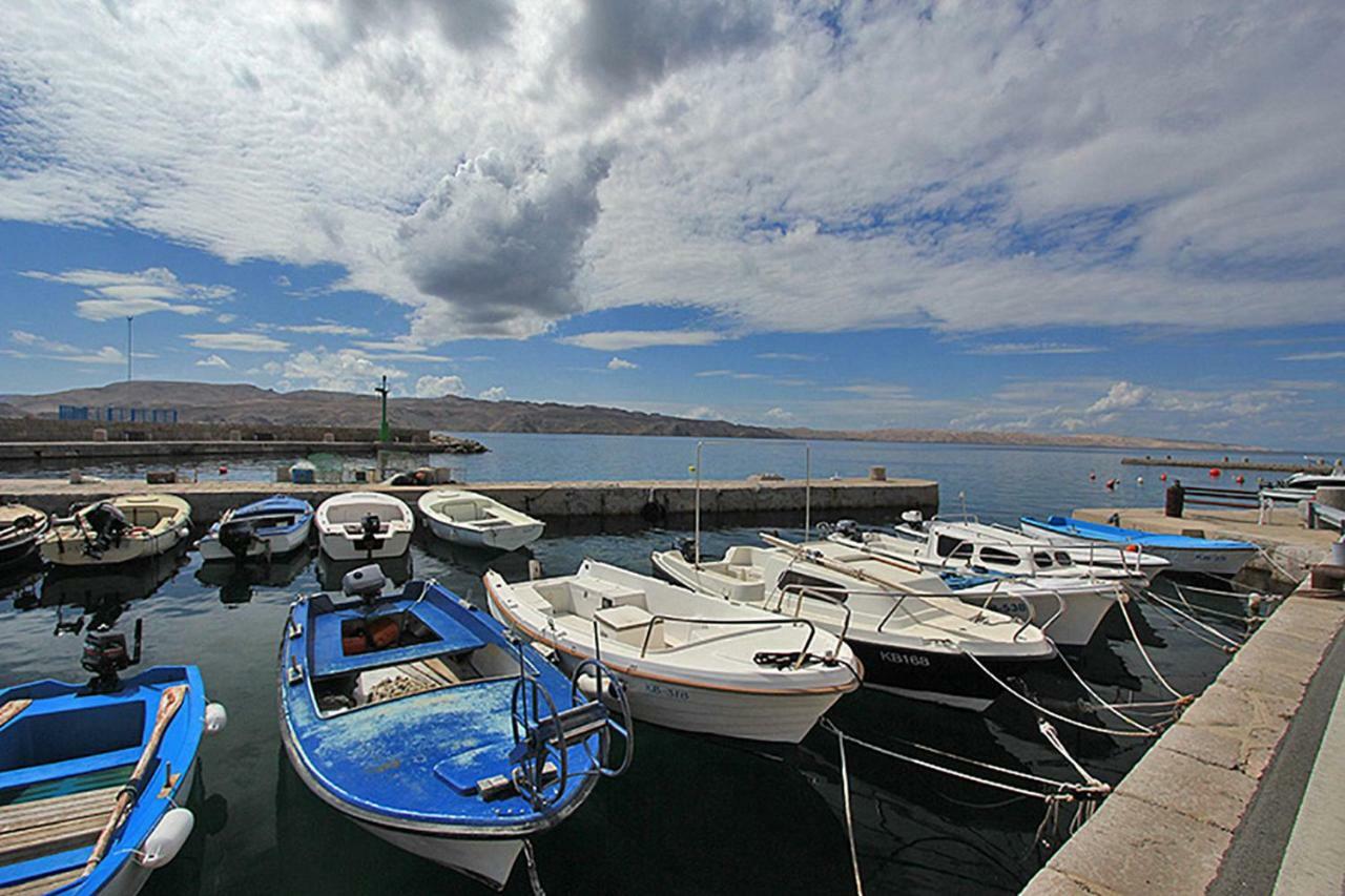 Beachfront House Ivana With Pool - Renovated 2025 Cesarica Exteriör bild