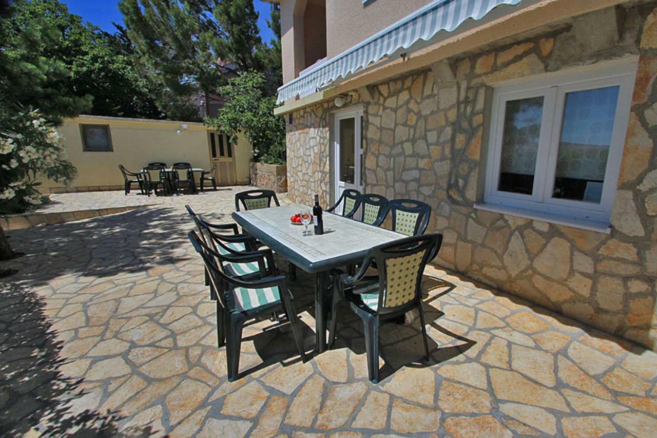 Beachfront House Ivana With Pool - Renovated 2025 Cesarica Exteriör bild