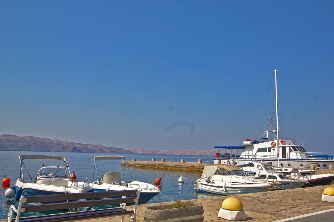 Beachfront House Ivana With Pool - Renovated 2025 Cesarica Exteriör bild