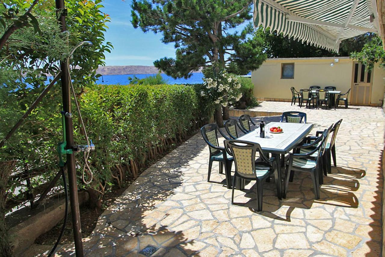 Beachfront House Ivana With Pool - Renovated 2025 Cesarica Exteriör bild