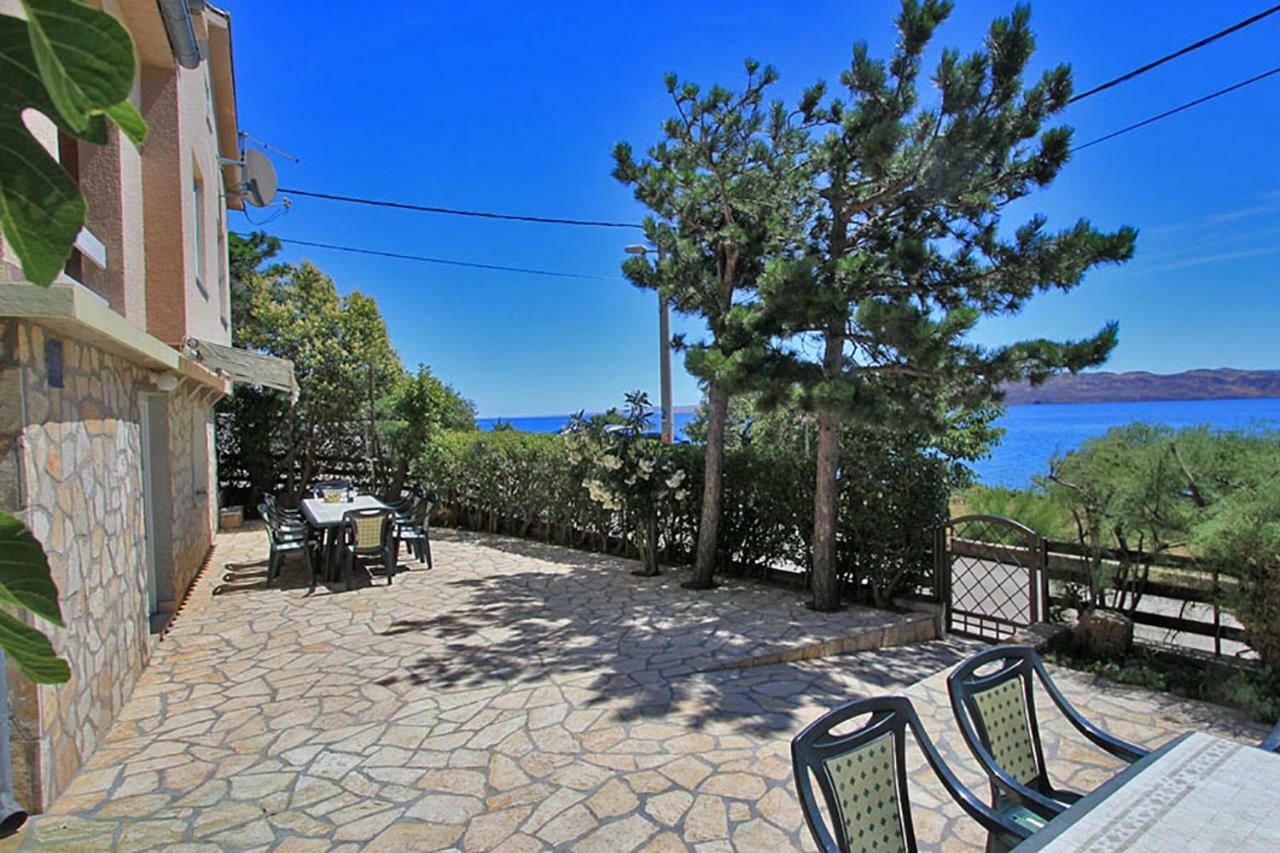 Beachfront House Ivana With Pool - Renovated 2025 Cesarica Exteriör bild