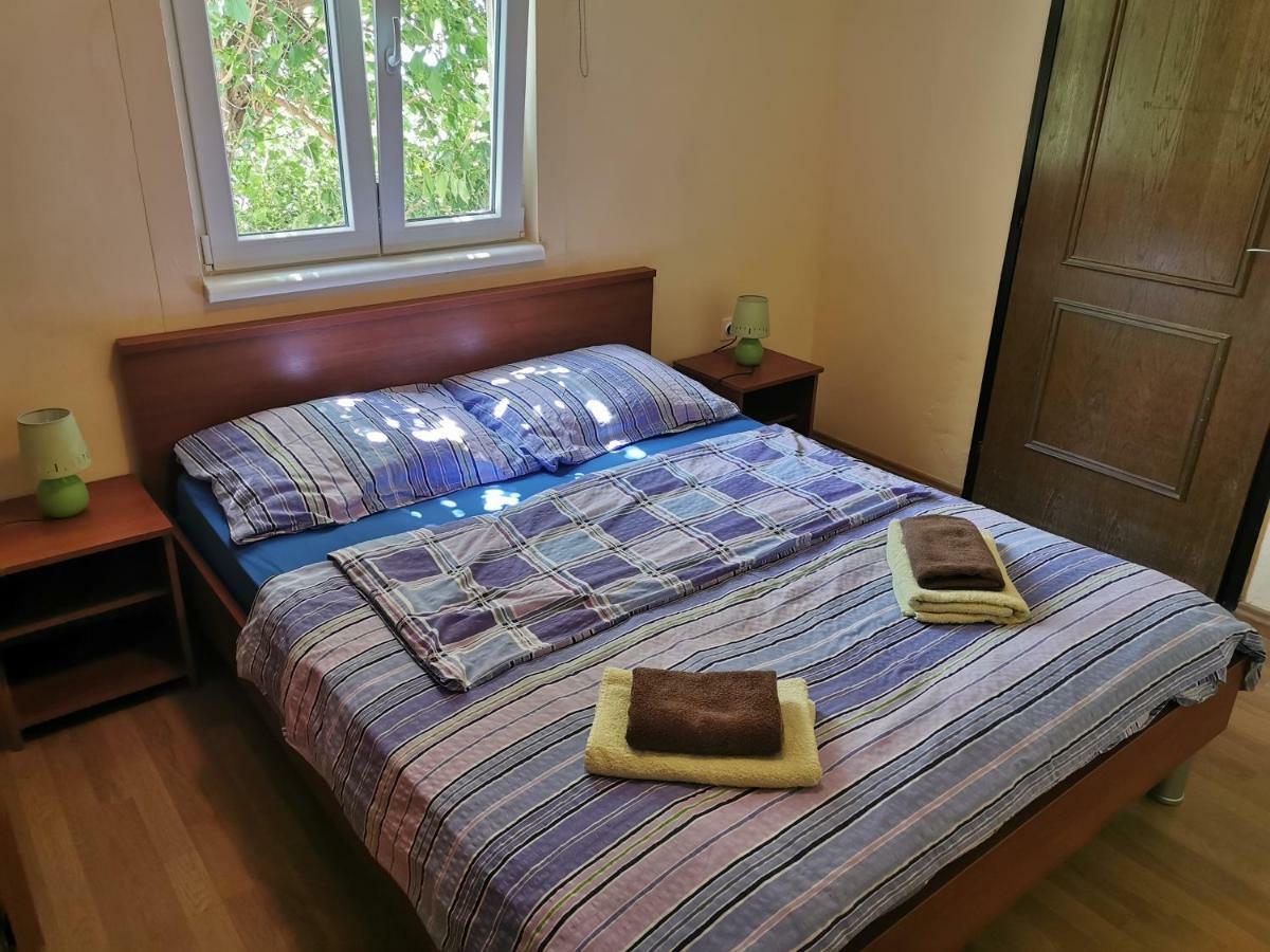 Beachfront House Ivana With Pool - Renovated 2025 Cesarica Exteriör bild